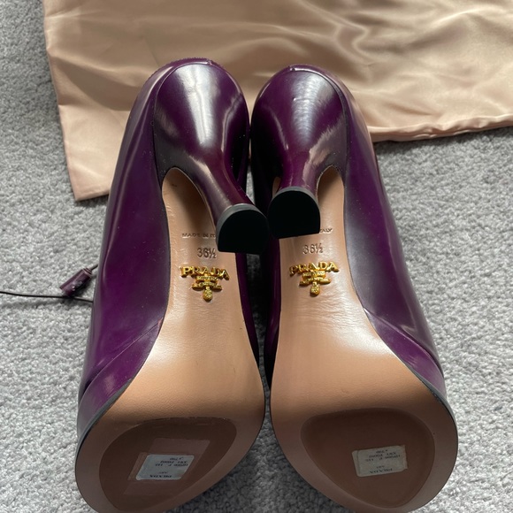 Prada Heels - Picture 8 of 8